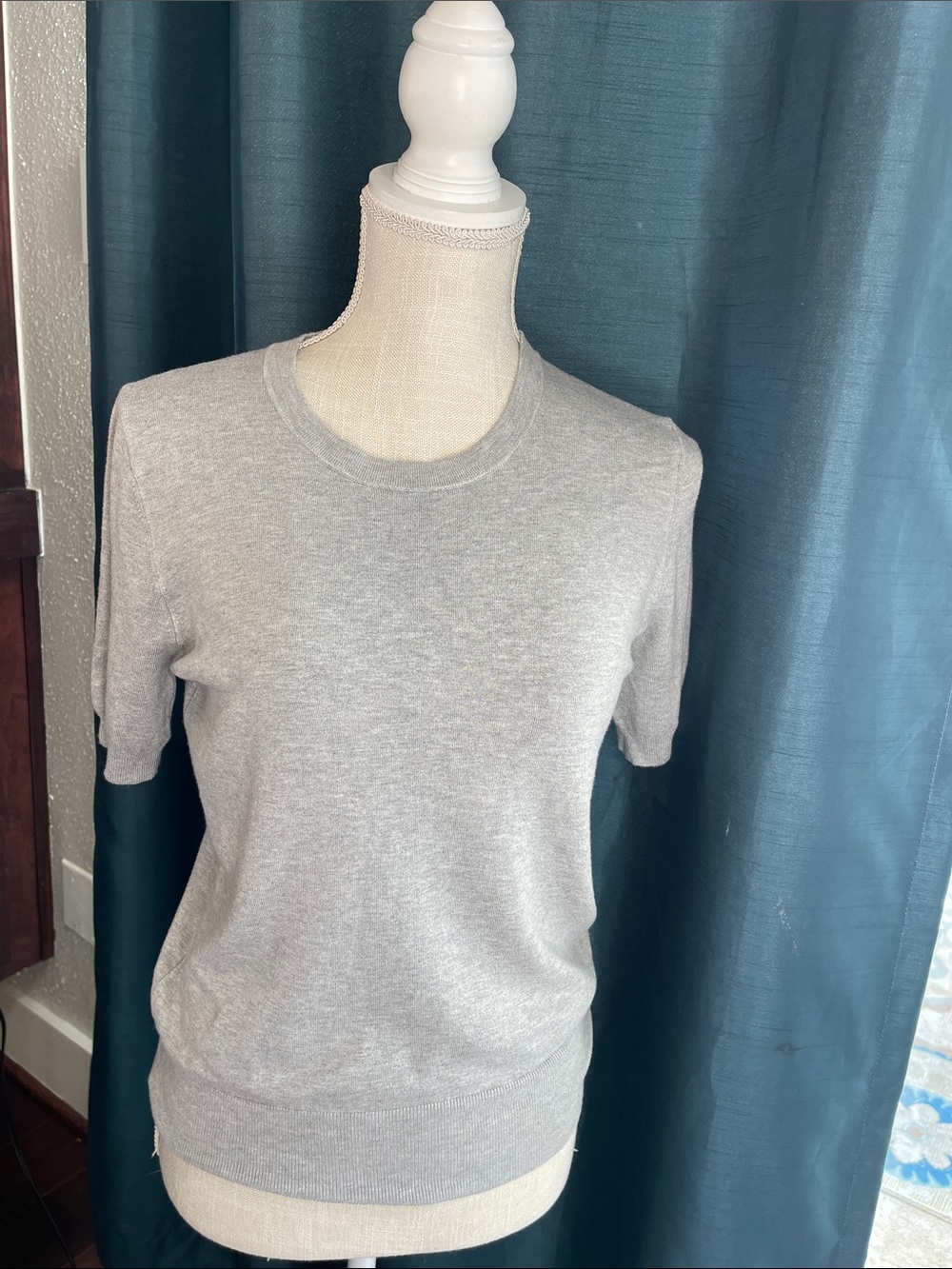 Zara Light Gray Short Sleeve Knit Sweater